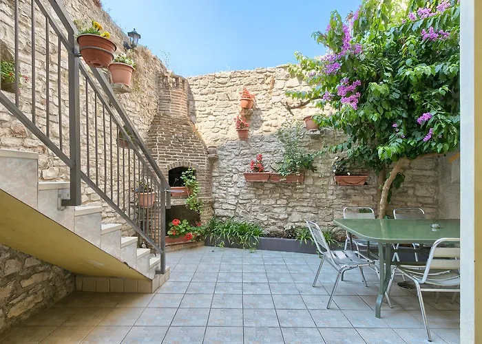 호스텔 Hostel Pula *