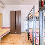 Hostel Pula Hostal *
