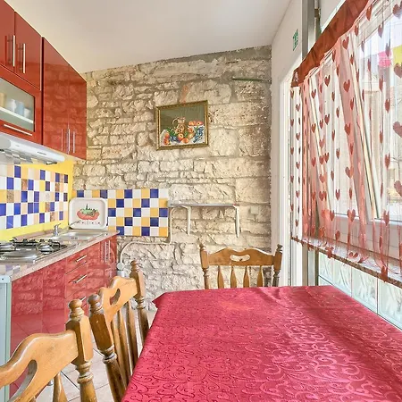 بيت شباب Hostel Pula بولا