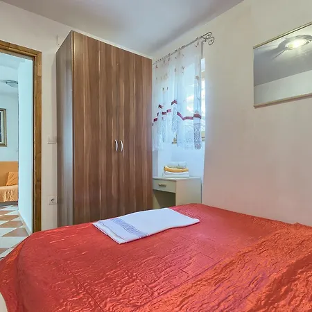 Hostel Pula Vandrarhem *