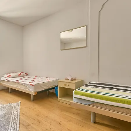 بيت شباب Hostel Pula بولا