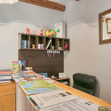 Hostel Pula بولا