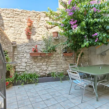 Hostel Pula بولا