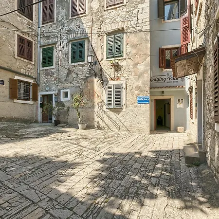Hostel Pula