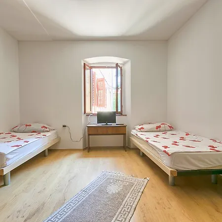 Hostel Pula