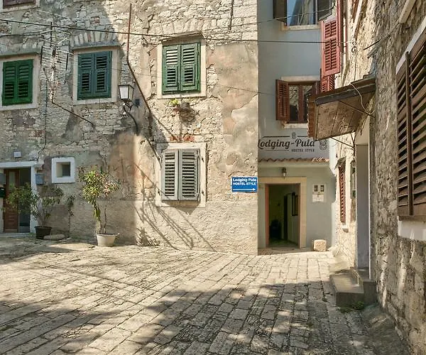 旅馆 Hostel Pula